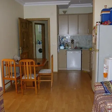 Vakantie Woning Met Zwembad * مرمريس